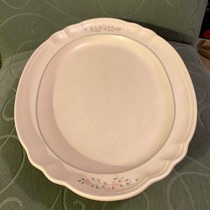 Pfaltzgraff Remembrance 15” oval serving platter